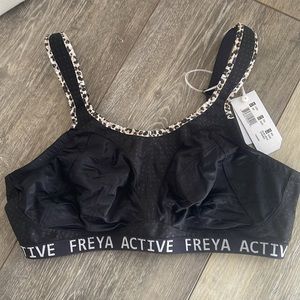 Freya wire free sports bra